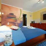 W By Onholidaypl, Kolobrzeg, Ul Kosciuszki 16 *